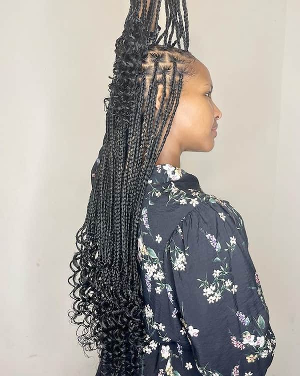 Small Knotless Braids with Curly Edges