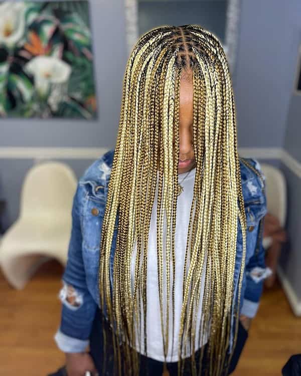 Full Small Mixed Blonde Knotless Braids