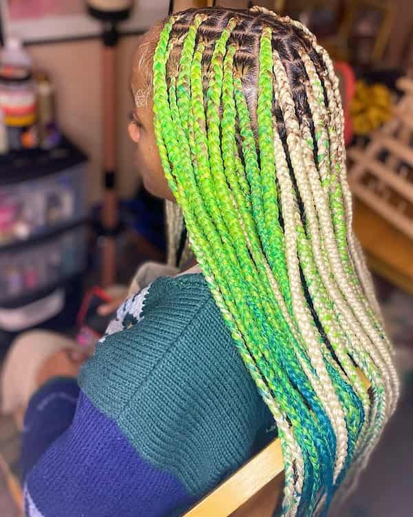 17 Pretty Mixed Blonde Knotless Braids for Ladies