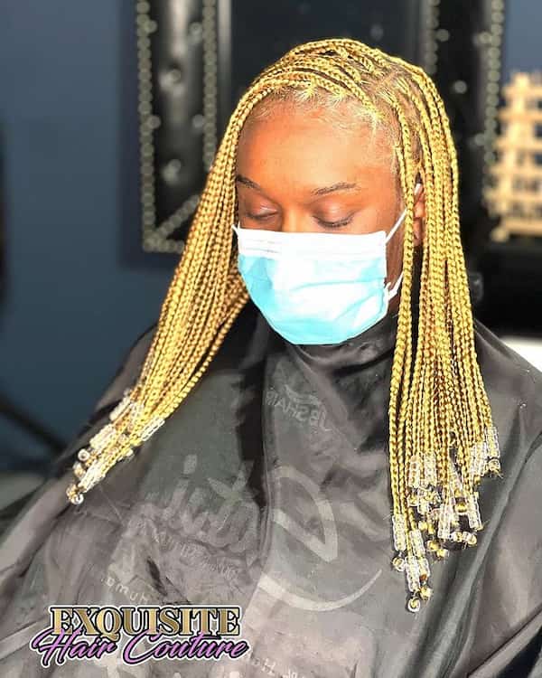 Short Classic Blonde Knotless Braids with Beads