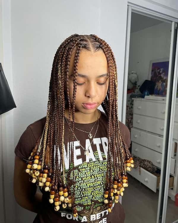 Mixed Brown Shades Short Knotless Braids with Beads