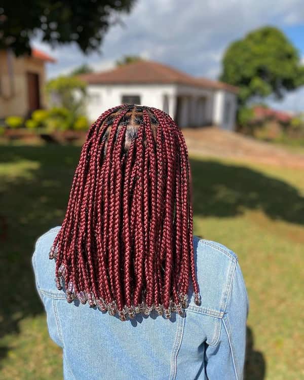 Short Burgundy Knotless Braids with Beads