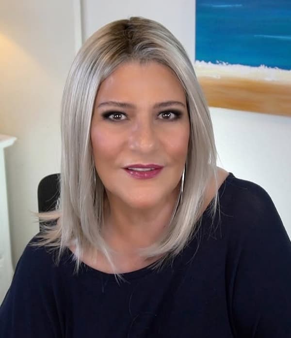 Straight Lob with Center Part