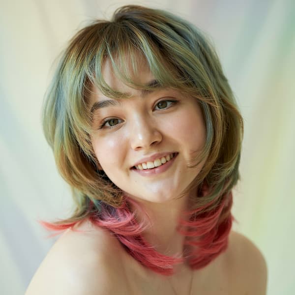 Short Face Framing Haircut with Highlights