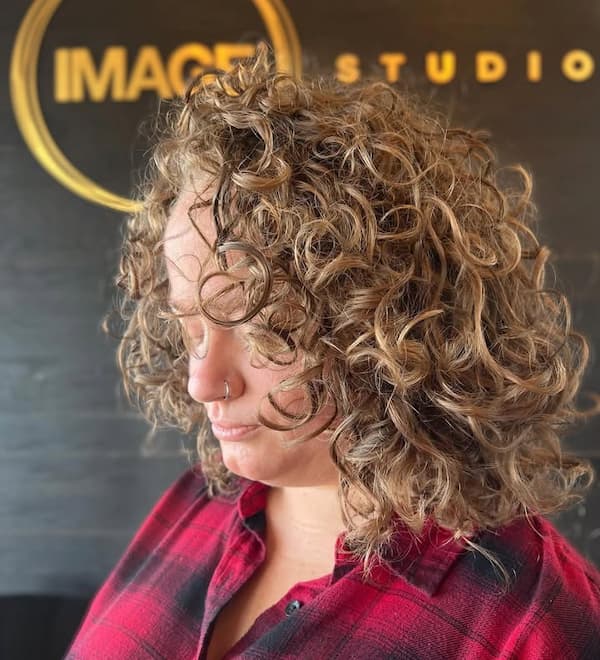 Dimensional Curly Layers