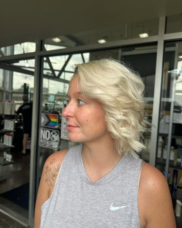 Rounded Bob with Inward Curl