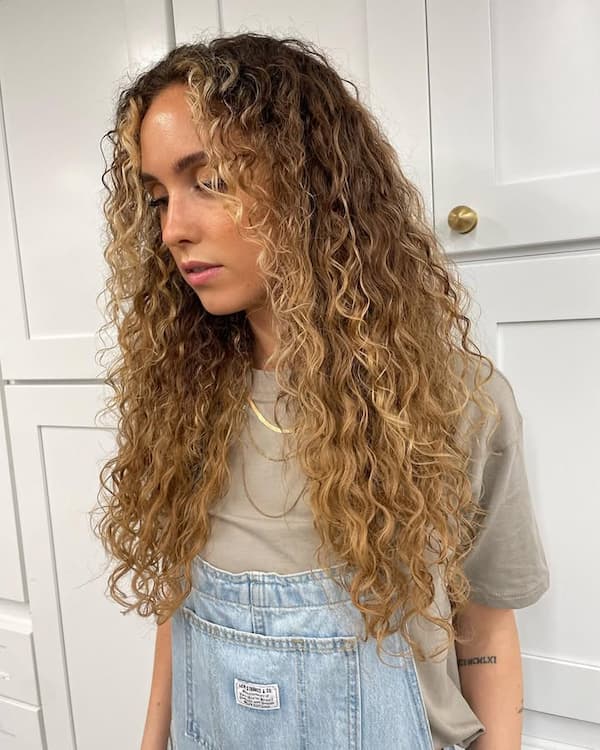 Curly Invisible Layers