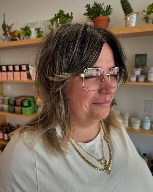 Shoulder-Length Shag