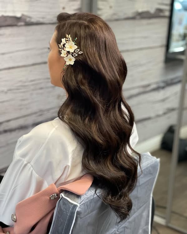 Loose Hollywood Waves