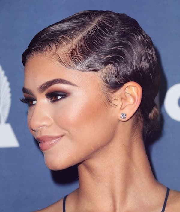 Asymmetrical Finger Waves