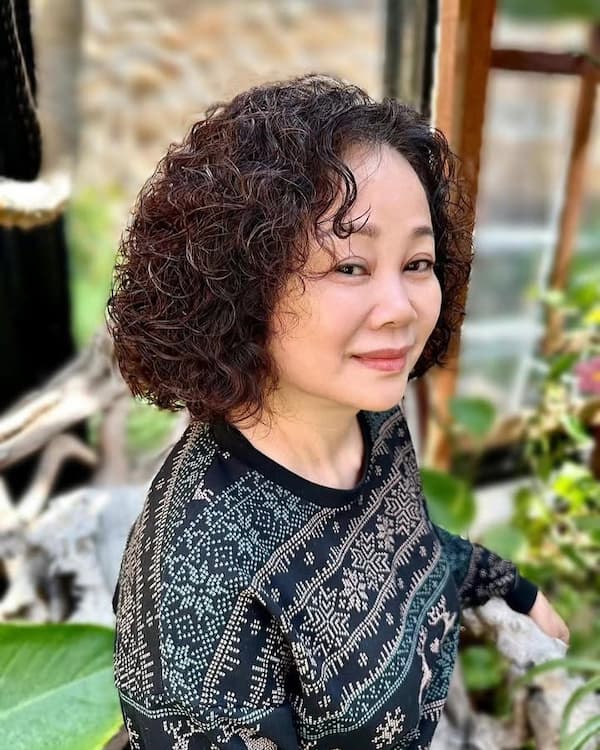 Asymmetrical Curl Perm