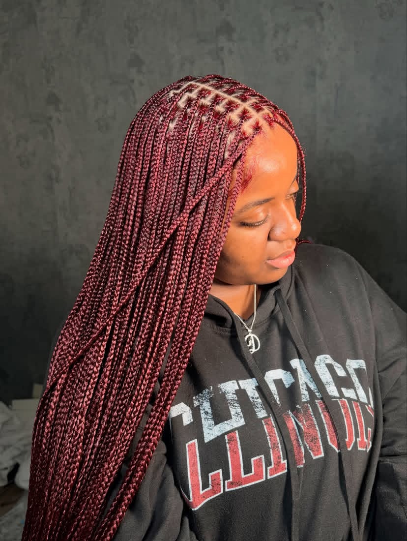 Burgundy Knotless Braids